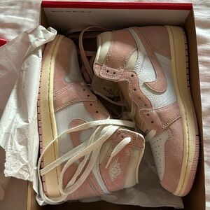 New In box Jordan 1’s Highs